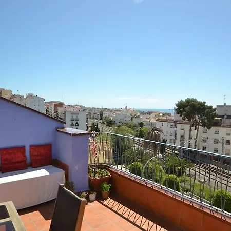 Cute Duplex In The Center Of 3* Sitges